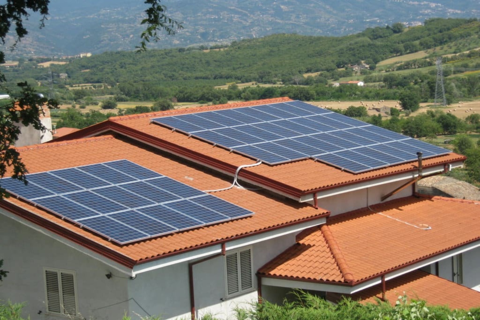 Impianti fotovoltaici: aspetti tecnici e iter autorizzativi
